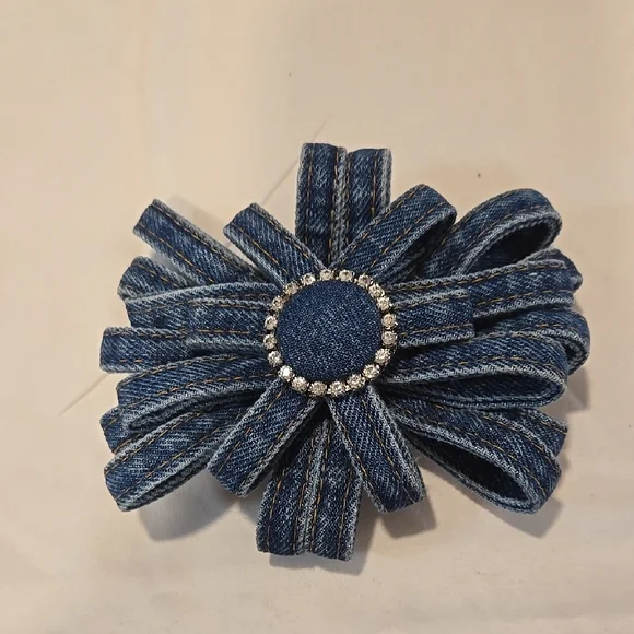 Stylish Women's Hair Accessories Set - Black, Blue, Pink - Picture 10 of 16